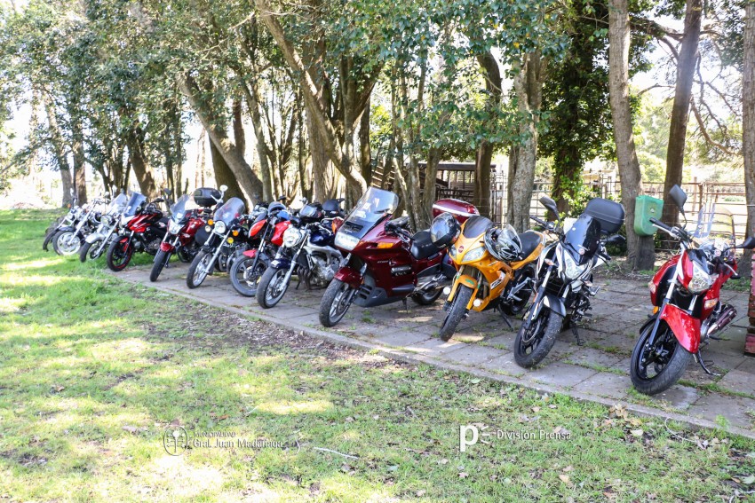 200 motos y ms de 500 personas en el 1er. Moto-Asado de Madariaga