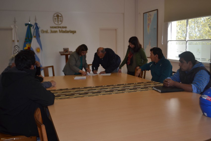 Viviendas sociales: nueva firma de convenios