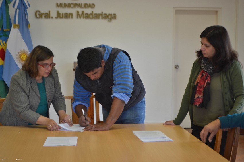 Viviendas sociales: nueva firma de convenios