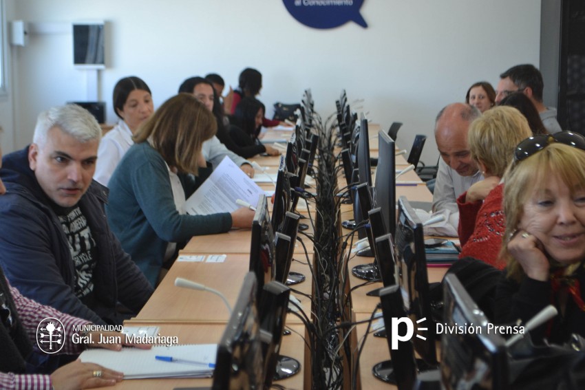 Doble jornada de cartografa digital y tecnologa geoespacial destinad