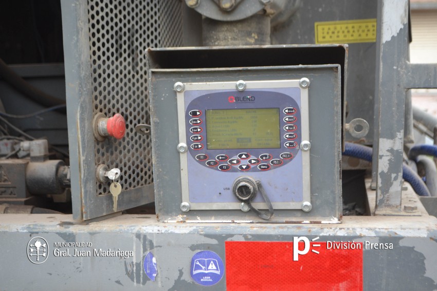 Rellenan los baches de Sarmiento y Zubiaurre