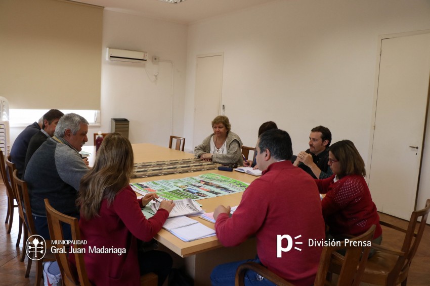 Autoridades el Ejecutivo y del Club los del Clan ultimaron detalles de