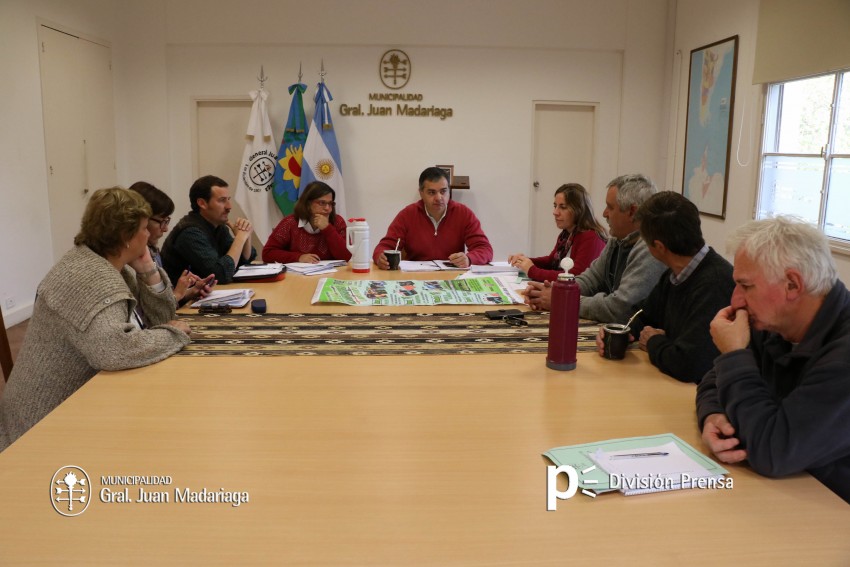 Autoridades el Ejecutivo y del Club los del Clan ultimaron detalles de