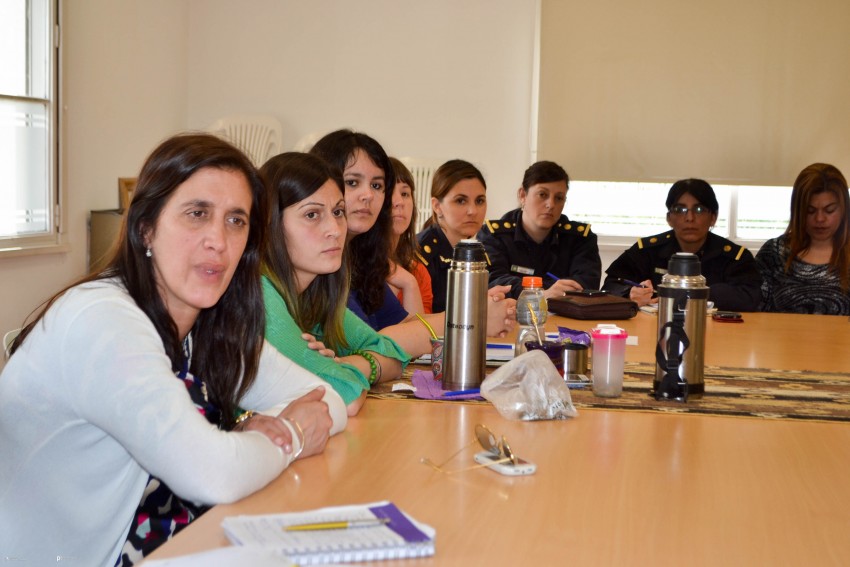 Charla informativa sobre trata de personas