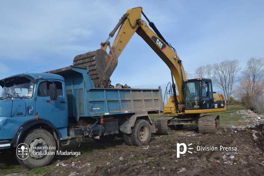 Multaron a una empresa y al propietario de un campo por arrojar residu