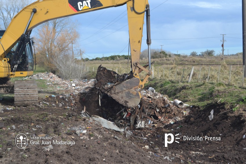 Multaron a una empresa y al propietario de un campo por arrojar residu