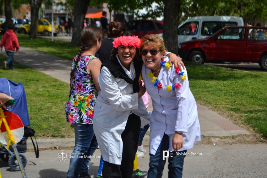 Cientos de personas disfrutaron de la bicicleteada de la familia