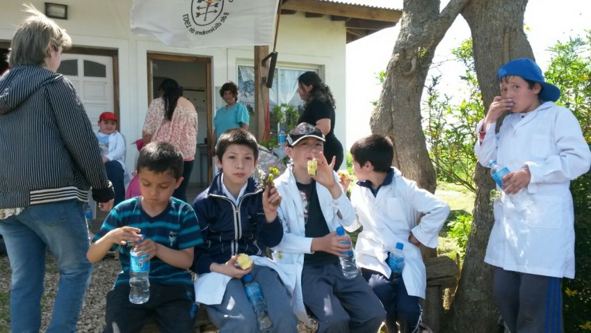 Macedo tuvo su caminata por el d�a de la familia