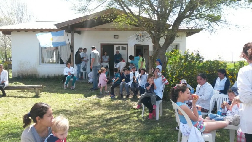 Macedo tuvo su caminata por el d�a de la familia