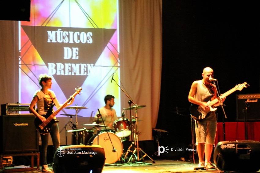 Ruta & Rock hizo su pasada por la Casa de la Cultura