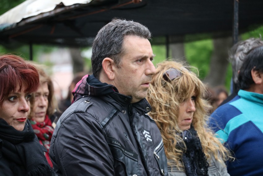 Vecinos marcharon en el #MircolesNegro contra los femicidios