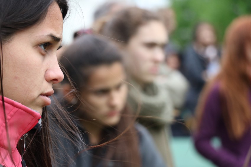 Vecinos marcharon en el #MircolesNegro contra los femicidios