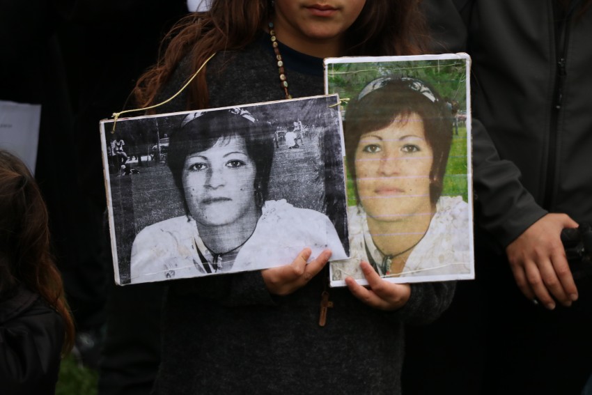 Vecinos marcharon en el #MircolesNegro contra los femicidios