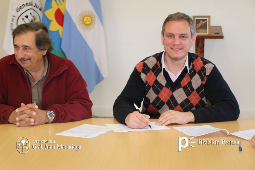 El municipio firm convenio con COEMA para ampliar la red de agua pota