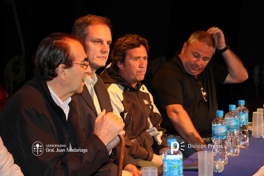 Emociones y reconocimientos en la presentacin del Rally a pilotos