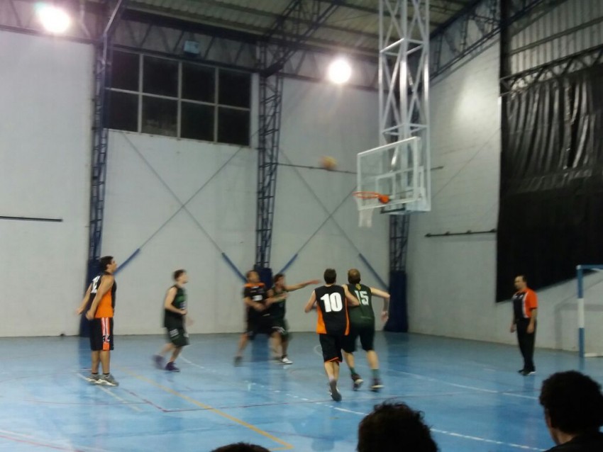 Copa de plata: Madariaga cay� ante Pinamar en el partido de ida