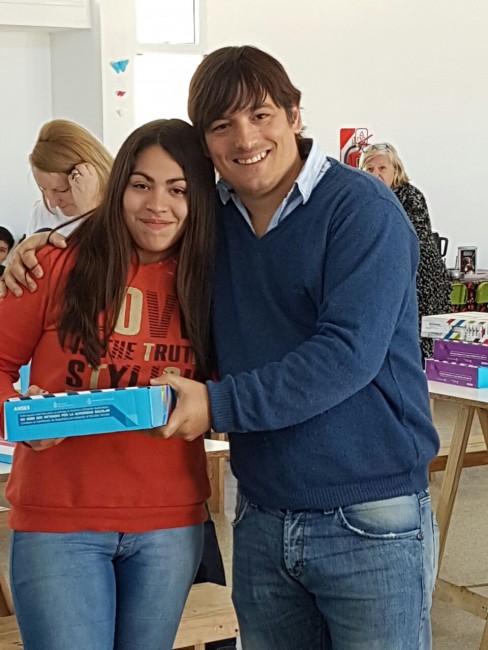 Otorgaron netbooks a alumnos de la Escuela Agraria