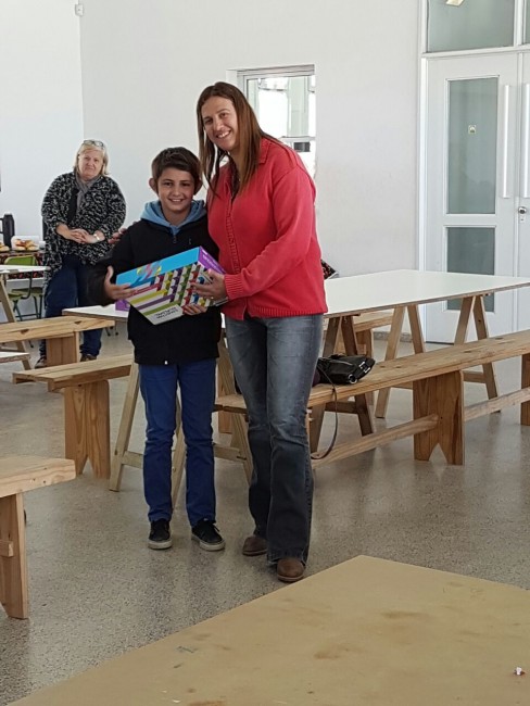 Otorgaron netbooks a alumnos de la Escuela Agraria