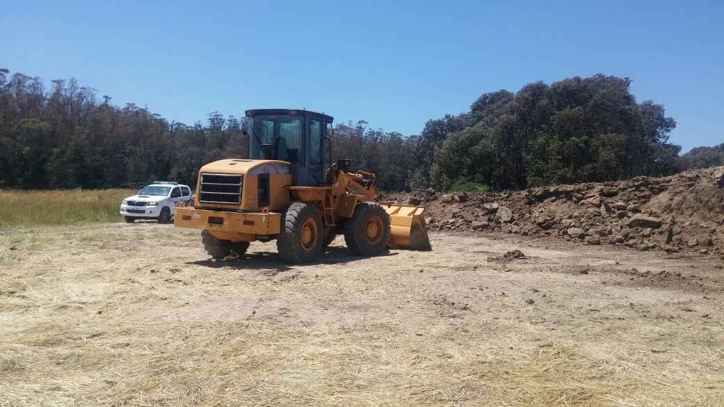 Secuestraron maquinaria que extraa y trasladaba tierra del Canal 5