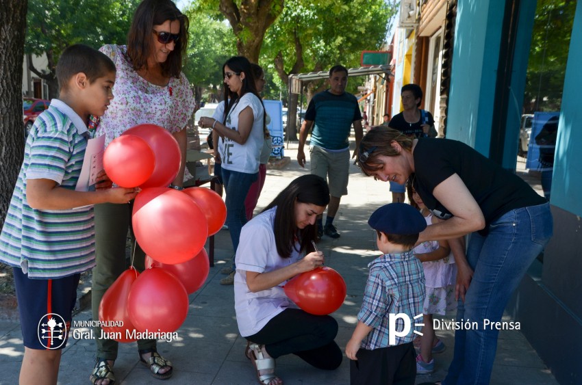 En el Día mundial de la lucha contra el Sida se realizó la campaña loc