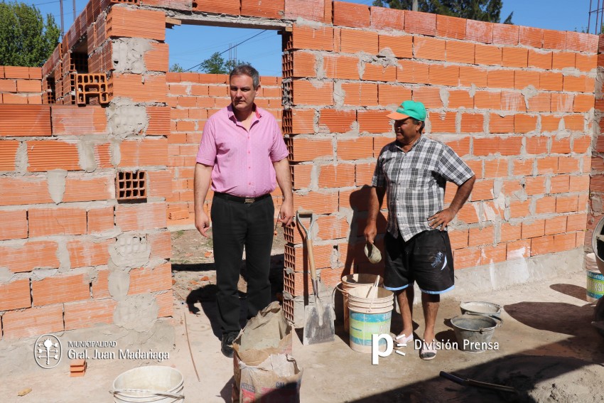 El plan de 20 viviendas da trabajo directo a ms de 15 personas