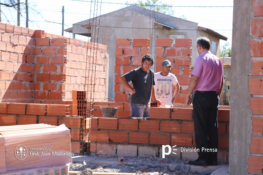 El plan de 20 viviendas da trabajo directo a ms de 15 personas