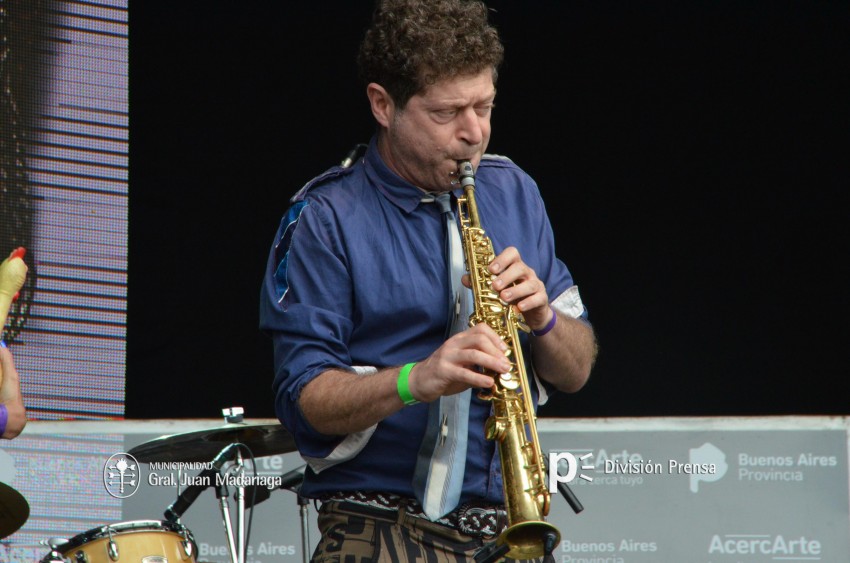 AcercArte: Babel Orkesta marc el inicio de la jornada de sbado