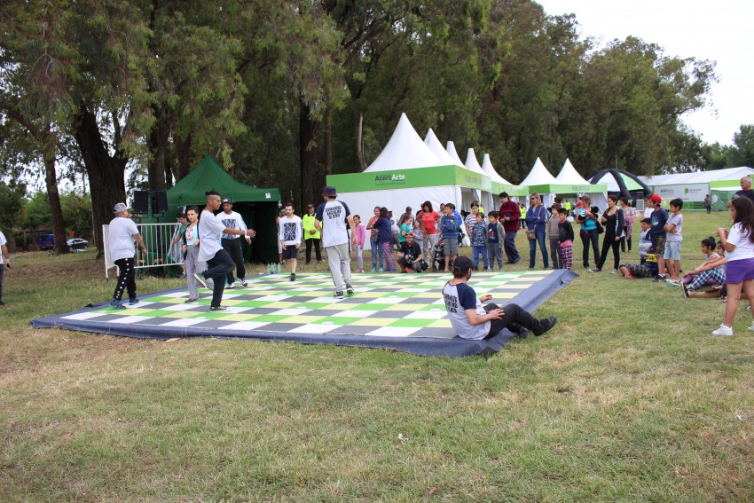 AcercArte: se realiz la primera clase de danza urbana