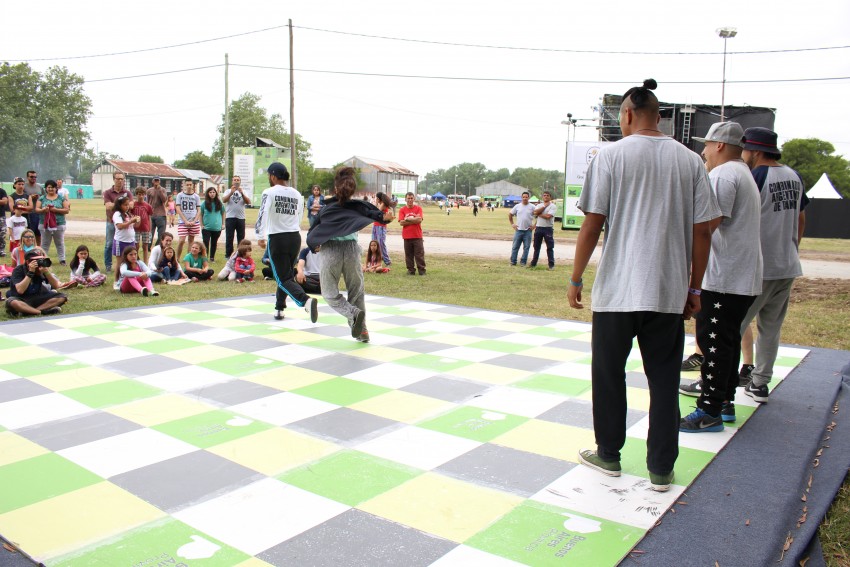 AcercArte: se realiz la primera clase de danza urbana