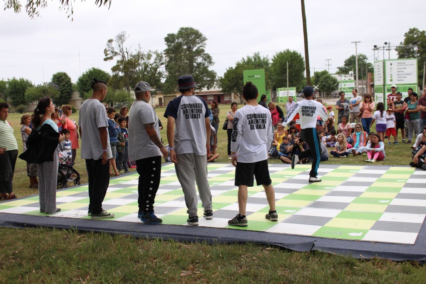 AcercArte: se realiz la primera clase de danza urbana