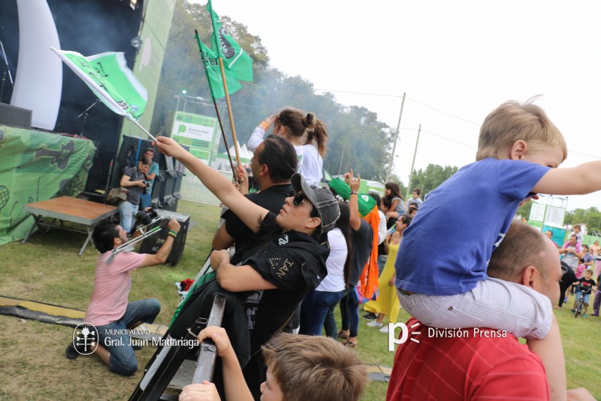 AcercArte: Los Heavysaurios brillaron en el escenario mayor