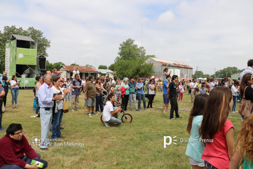 AcercArte: Los Heavysaurios brillaron en el escenario mayor