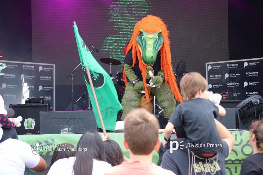 AcercArte: Los Heavysaurios brillaron en el escenario mayor