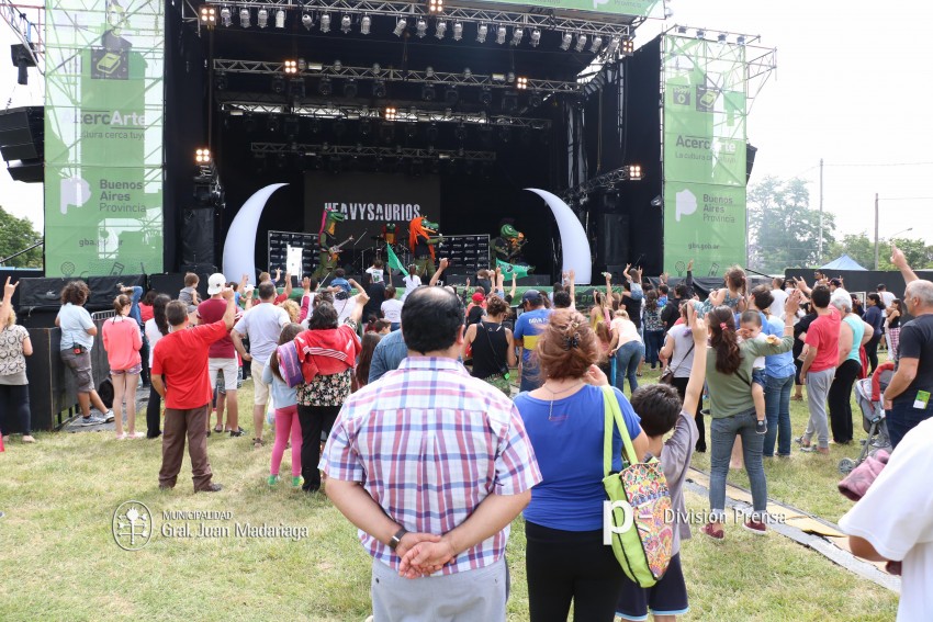 AcercArte: Los Heavysaurios brillaron en el escenario mayor