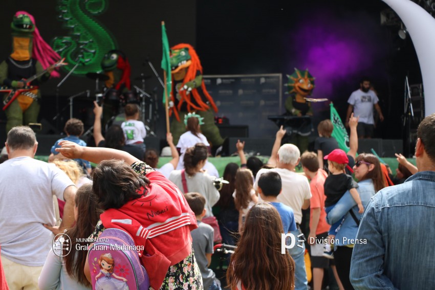 AcercArte: Los Heavysaurios brillaron en el escenario mayor