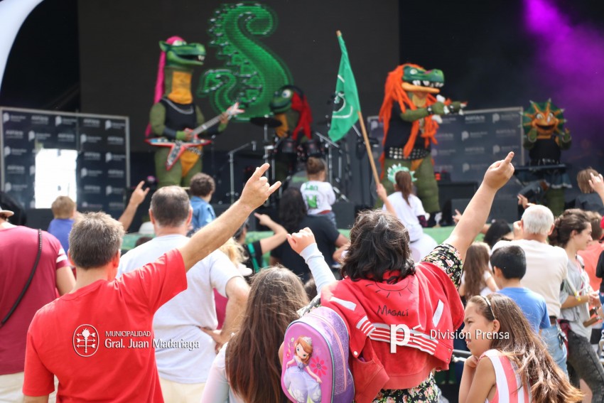 AcercArte: Los Heavysaurios brillaron en el escenario mayor