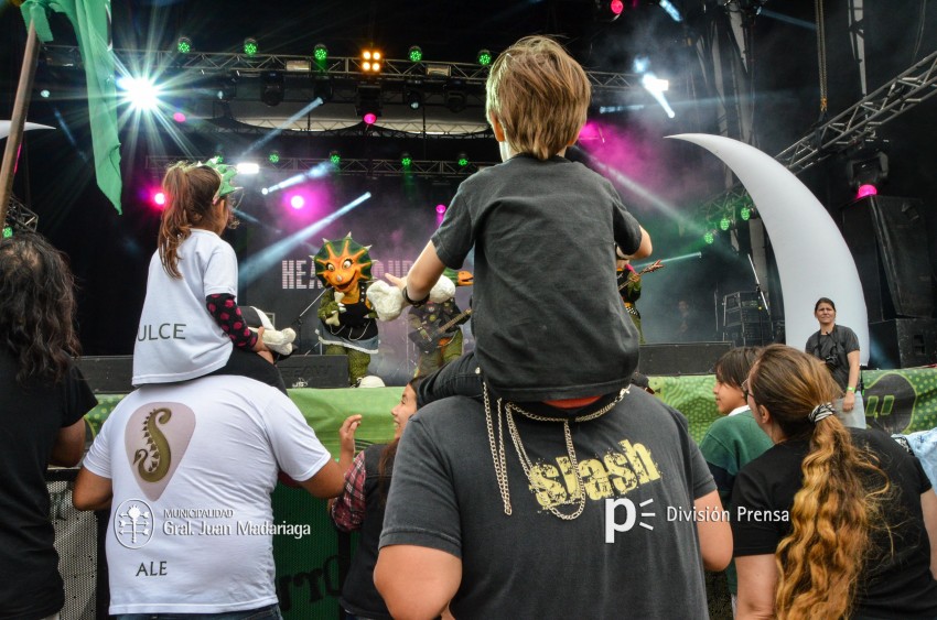 AcercArte: Los Heavysaurios brillaron en el escenario mayor