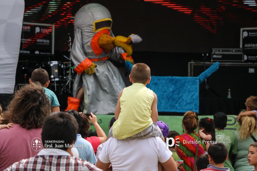 AcercArte: Los Cazurros brindaron un espectacular show en el escenario