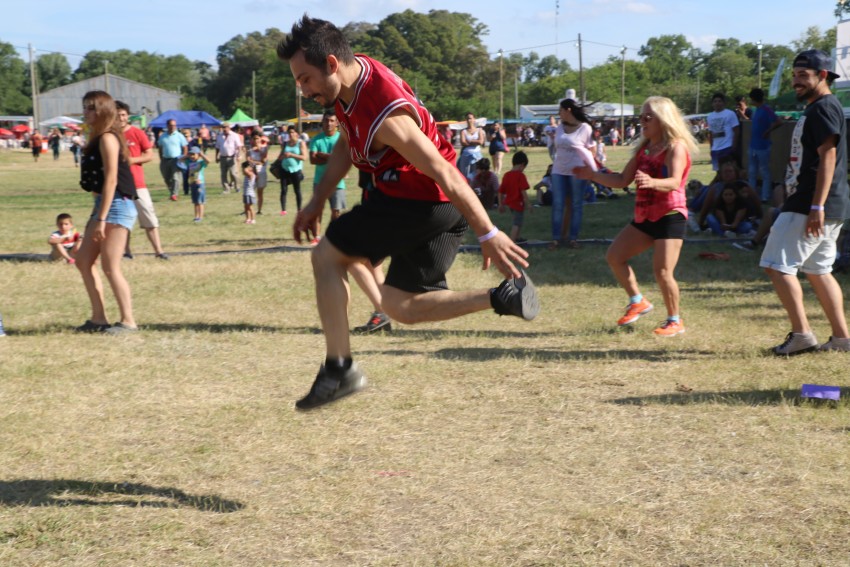 AcercArte: Alumnas de distintas escuelas de danzas locales participaro