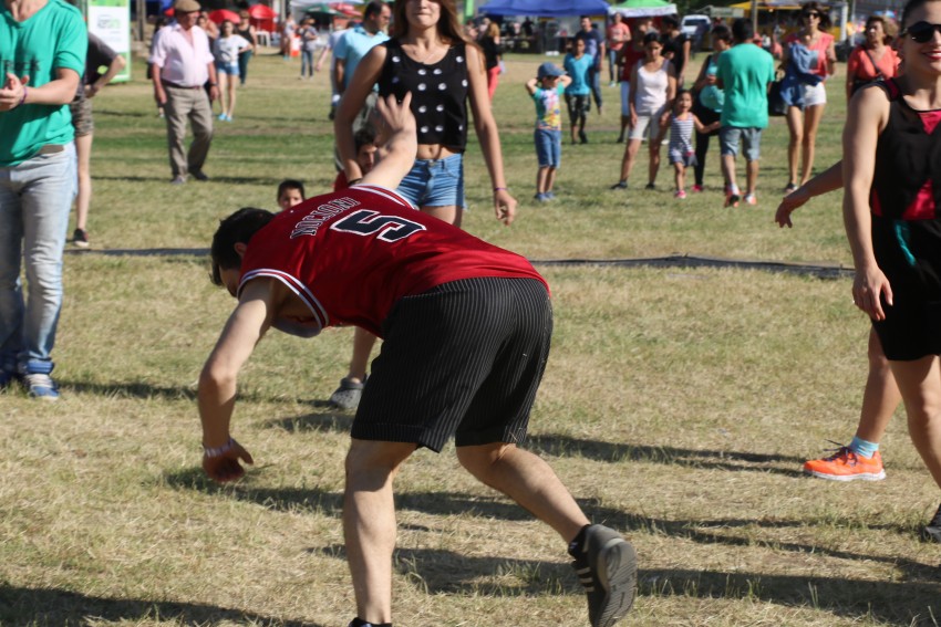 AcercArte: Alumnas de distintas escuelas de danzas locales participaro