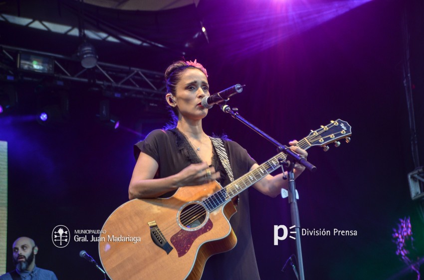 AcercArte: Julieta Venegas deslumbr a Madariaga