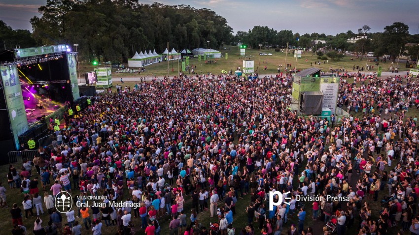 Julieta Venegas impresion al pblico en el cierre de AcercArte