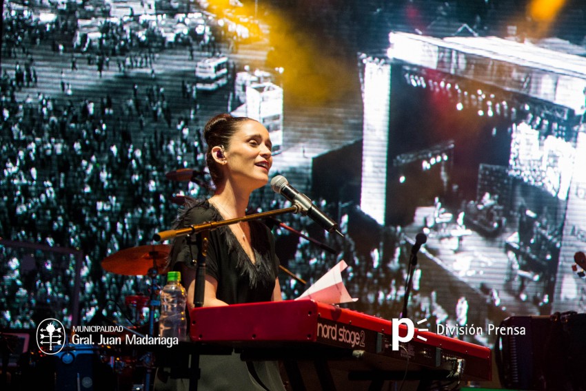 Julieta Venegas impresion al pblico en el cierre de AcercArte