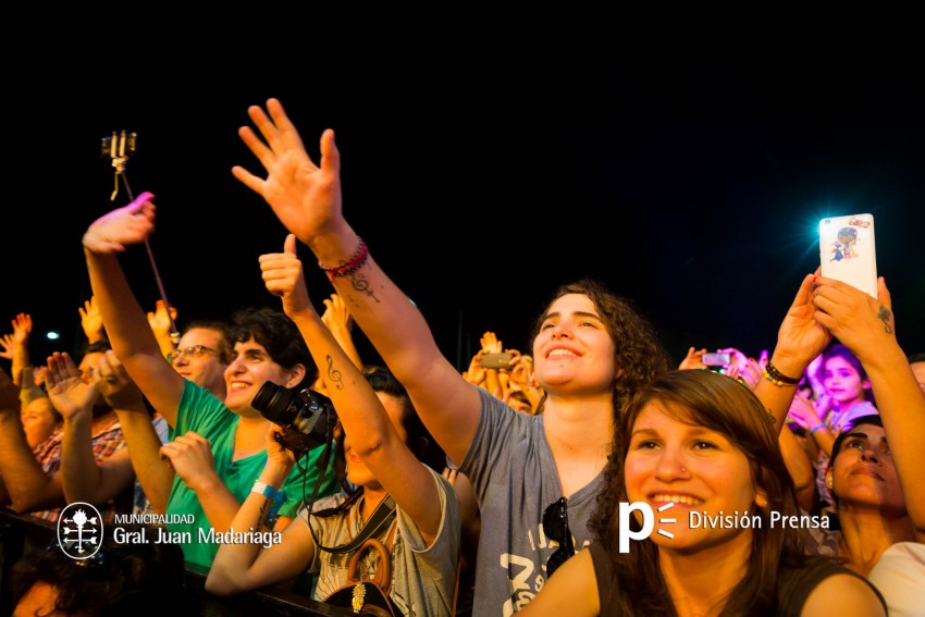 Julieta Venegas impresion al pblico en el cierre de AcercArte