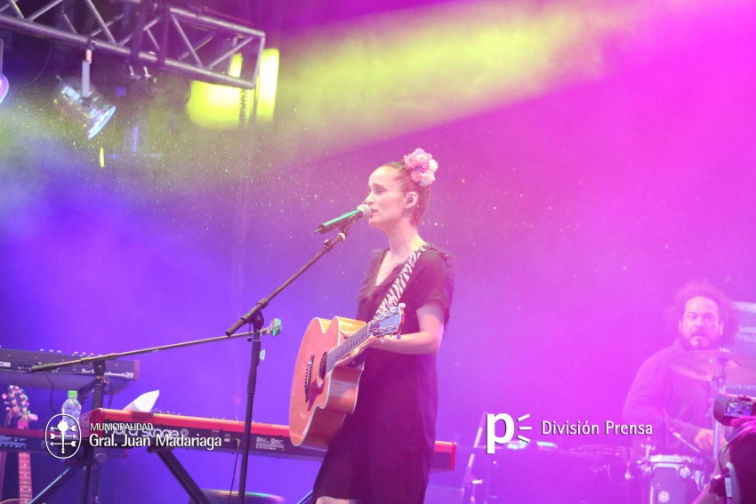 Julieta Venegas impresion al pblico en el cierre de AcercArte