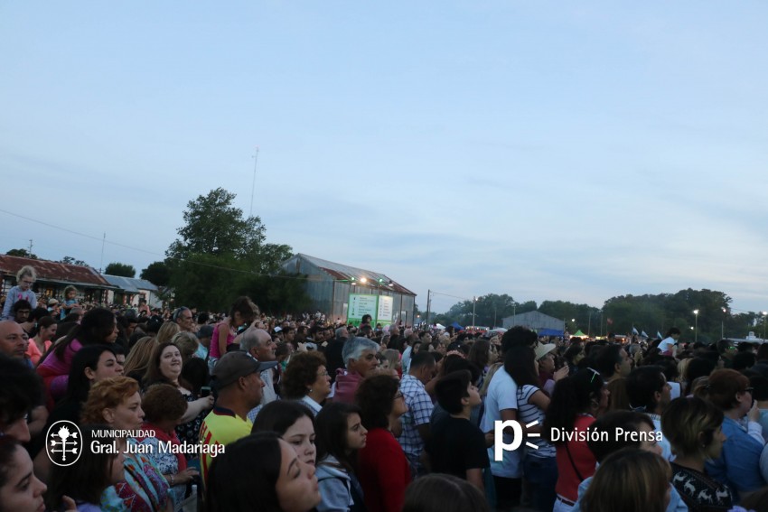 Julieta Venegas impresion al pblico en el cierre de AcercArte