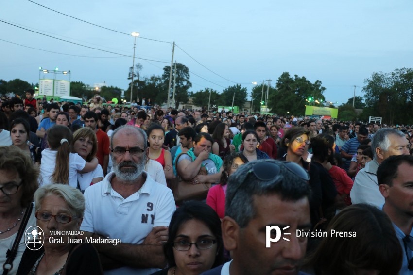 Julieta Venegas impresion al pblico en el cierre de AcercArte