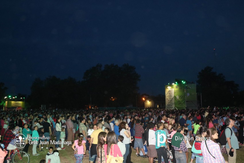 Julieta Venegas impresion al pblico en el cierre de AcercArte