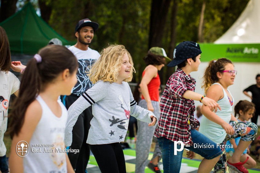 AcercArte pas por Madariaga y unas 20 mil personas disfrutaron de la 