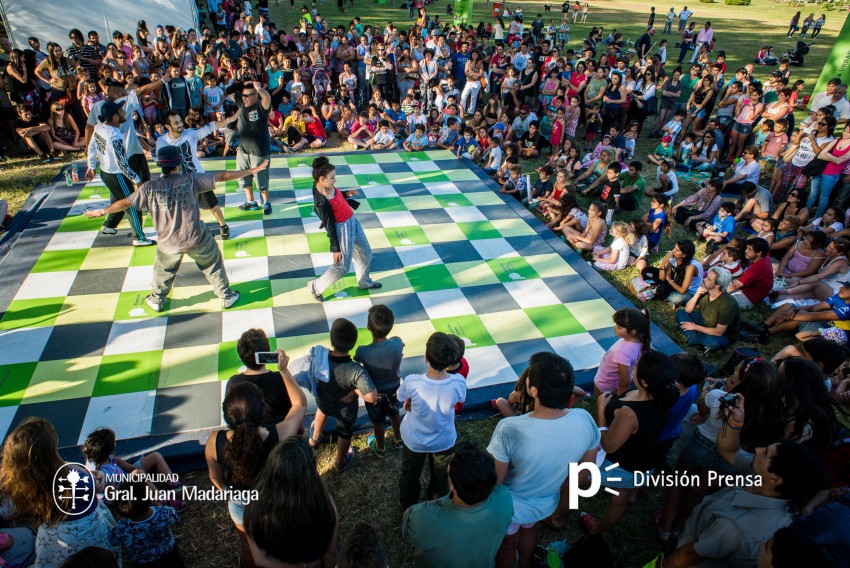 AcercArte pas por Madariaga y unas 20 mil personas disfrutaron de la 